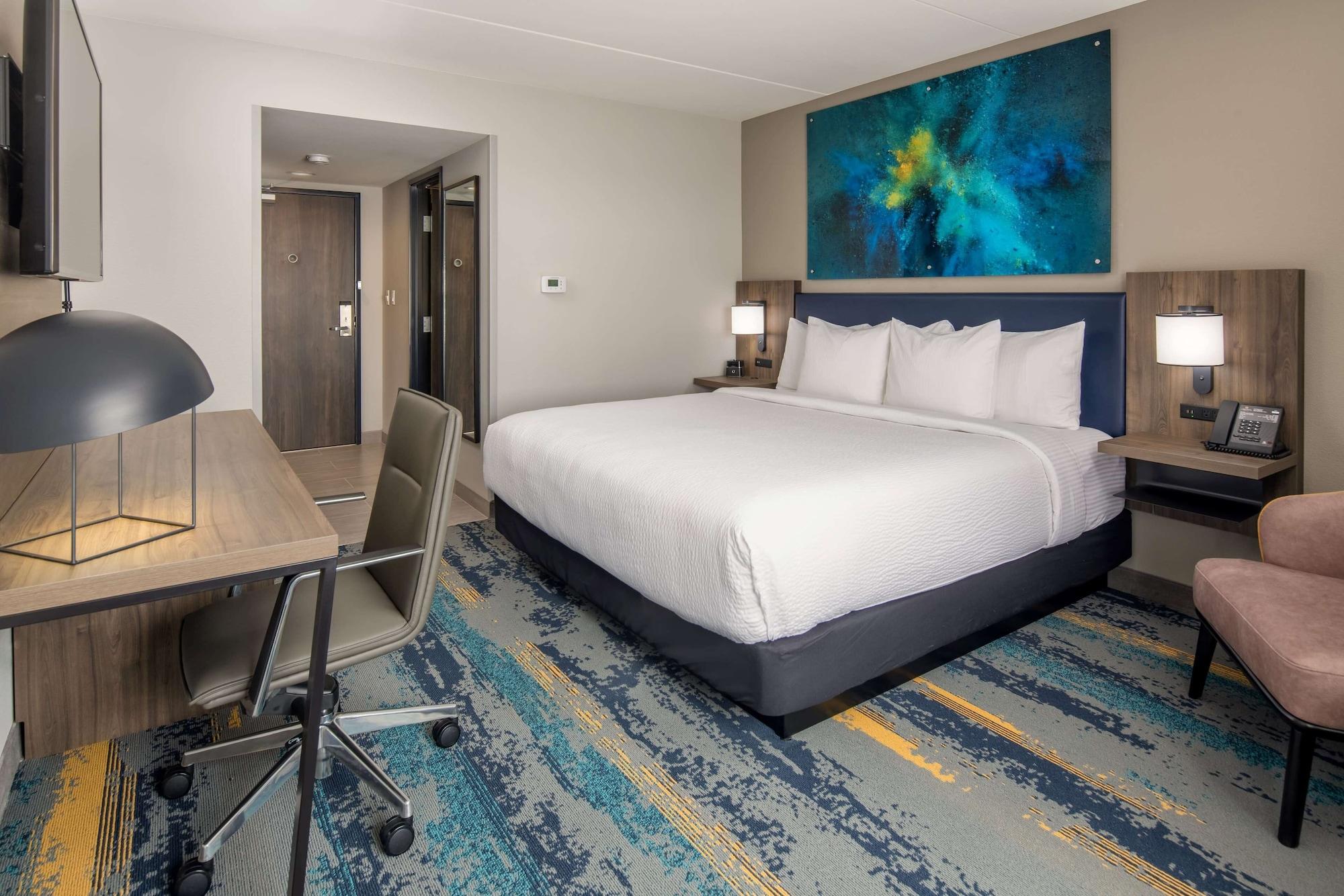 Hotel La Quinta & By Wyndham Downtown