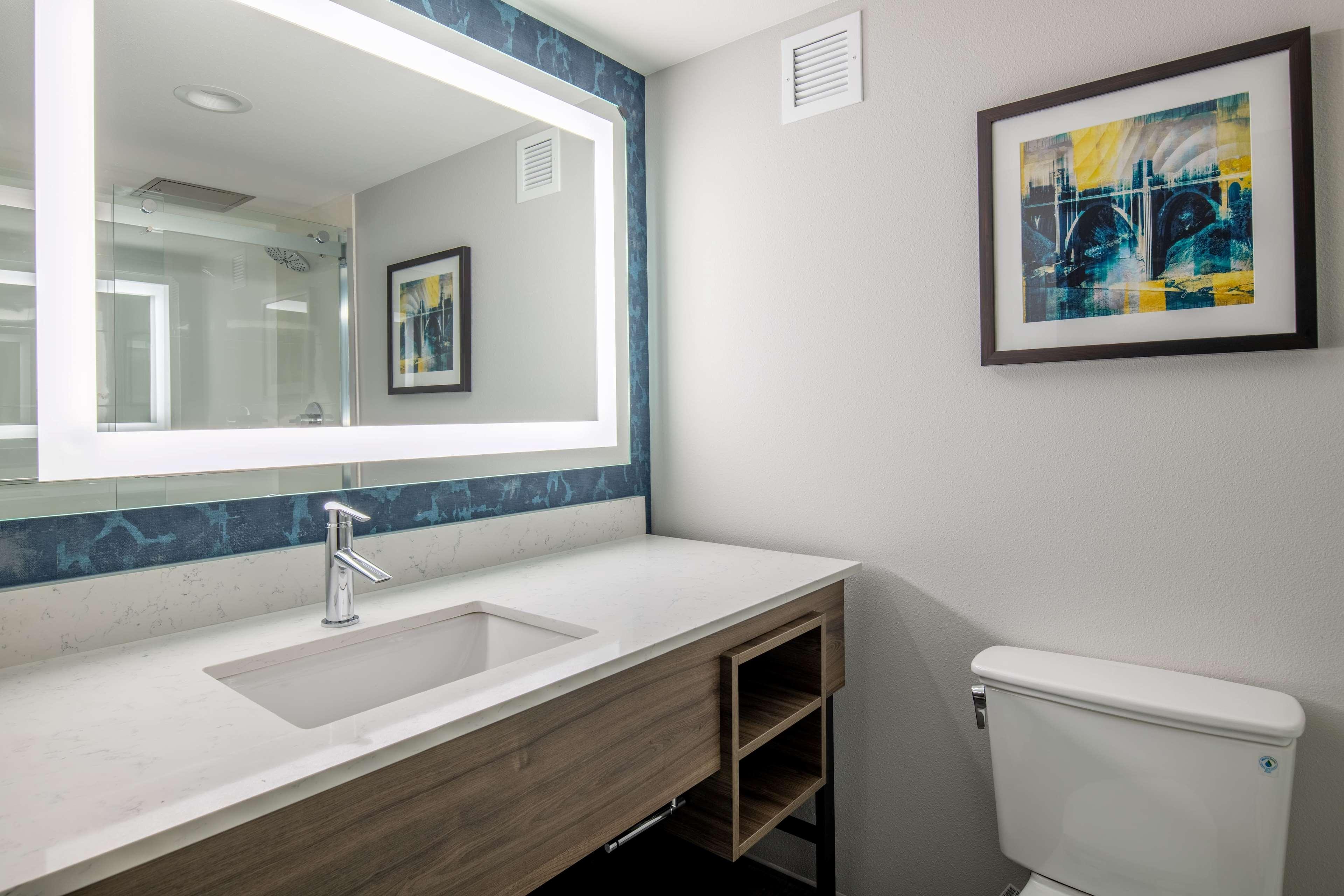 Hotel La Quinta & By Wyndham Downtown 3*