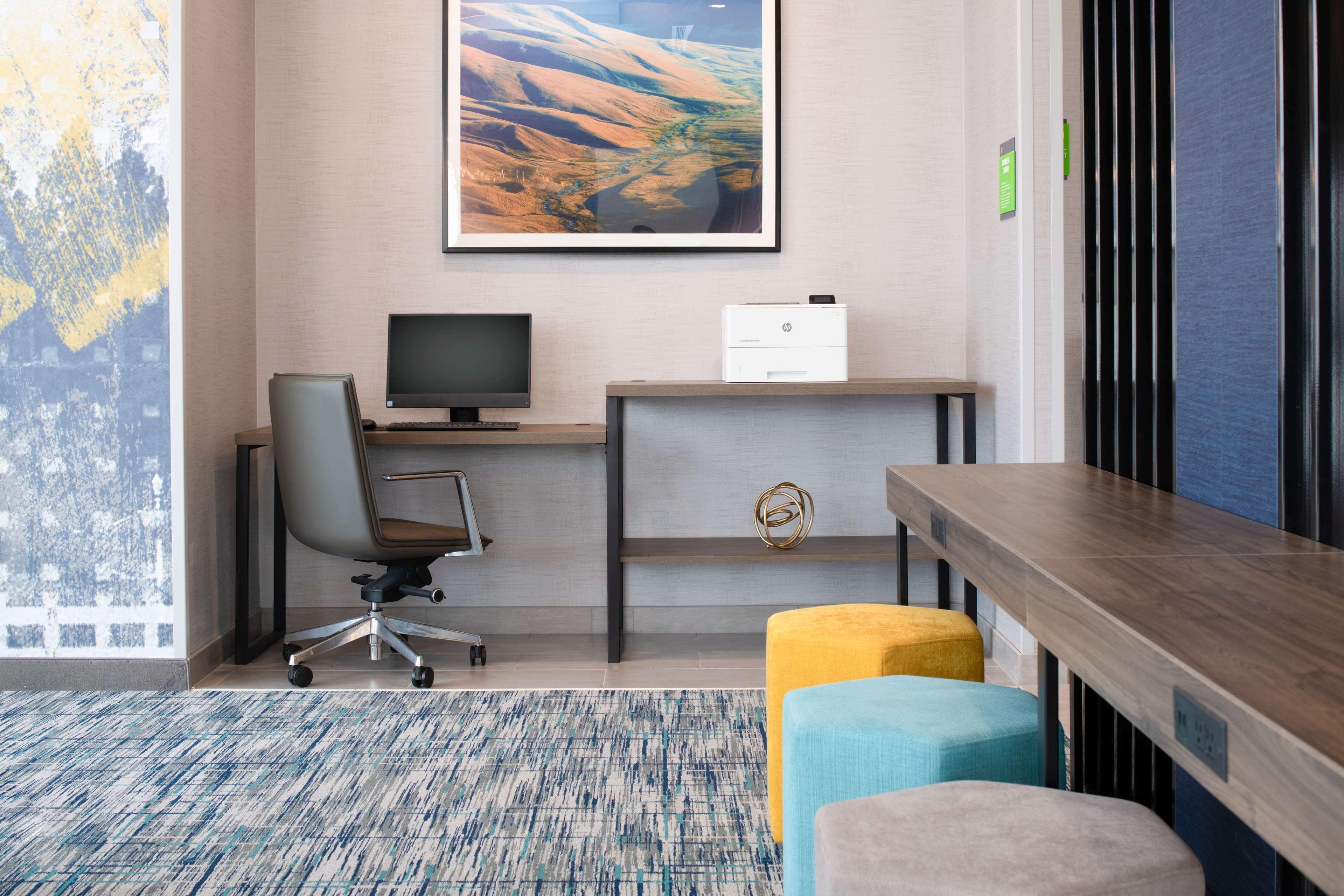 Hotel La Quinta & By Wyndham Downtown
